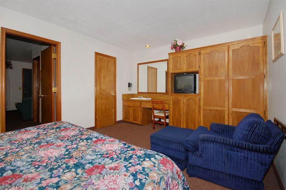 Oak Hill Inn And Suites Tahlequah Exterior foto