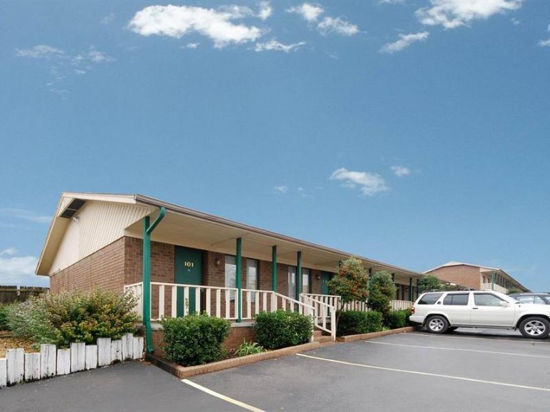 Oak Hill Inn And Suites Tahlequah Exterior foto
