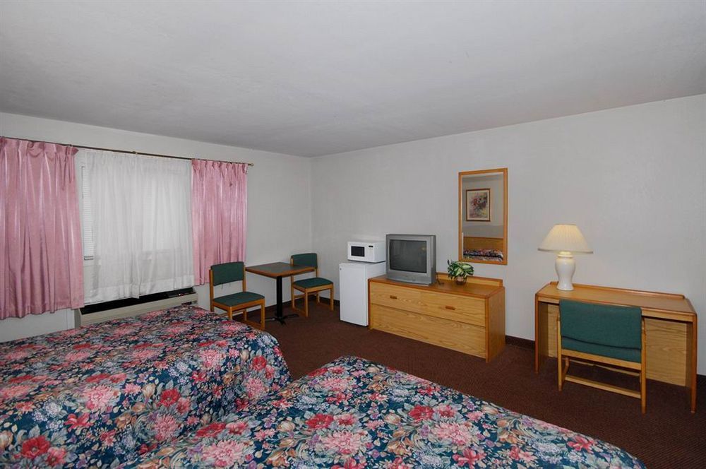 Oak Hill Inn And Suites Tahlequah Exterior foto